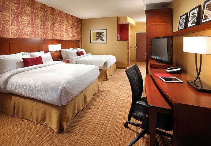 Courtyard By Marriott Long Beach Airport - Long Beach, CA