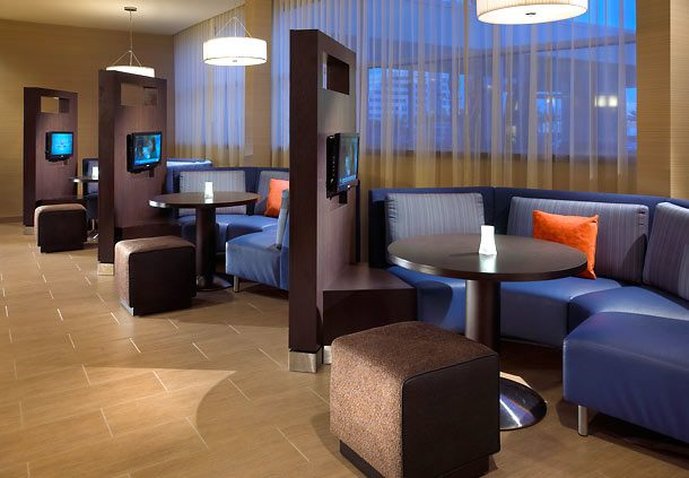 Courtyard By Marriott Long Beach Airport - Long Beach, CA