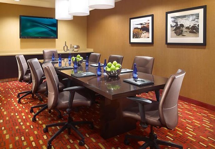 Courtyard By Marriott Long Beach Airport - Long Beach, CA