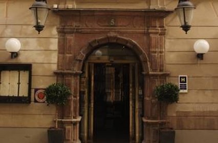 Collector's Victory Hotel