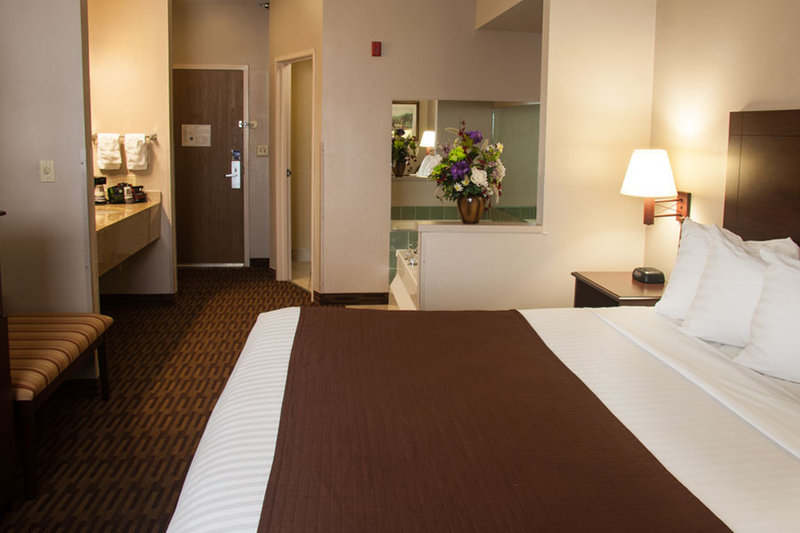 Best Western - Lawrence, KS