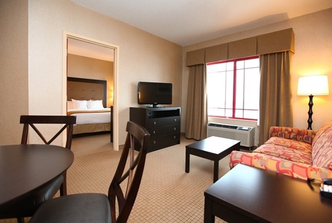Holiday Inn Express & Suites Olathe North - Olathe, KS
