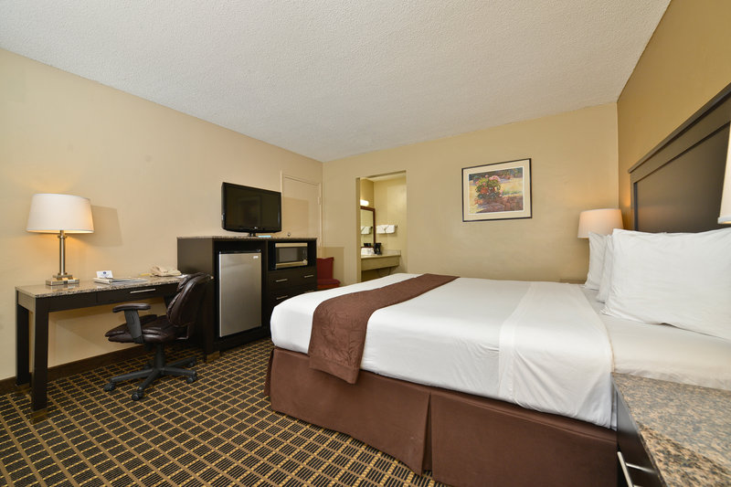 Quality Inn - Chula Vista, CA