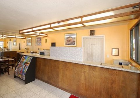 Econo Lodge - Riverside, CA