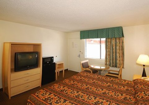 Econo Lodge - Riverside, CA