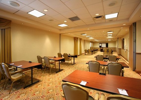 Clarion Hotel Medical Center-Midtown - Little Rock, AR