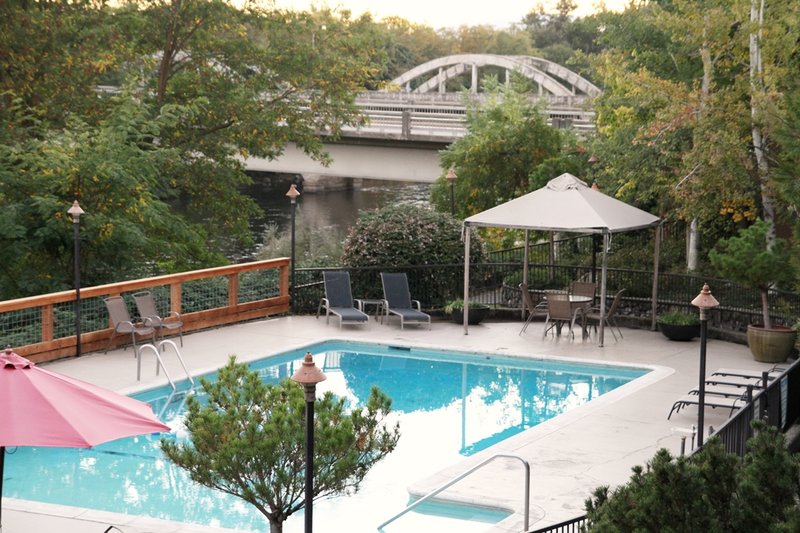 Lodge At Riverside - Grants Pass, OR