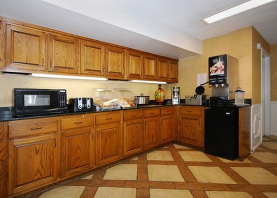 Quality Inn - Lagrange, GA