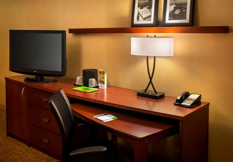 Courtyard By Marriott Poughkeepsie - Poughkeepsie, NY