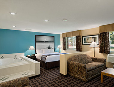 Americas Best Value Inn - Whitewater, WI