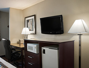 Americas Best Value Inn - Whitewater, WI