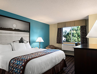 Americas Best Value Inn - Whitewater, WI