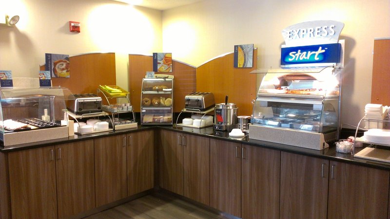 Holiday Inn Express BOSTON-MILFORD - South Lancaster, MA
