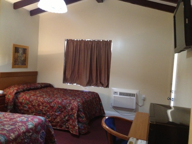 El Patio Motel - Studio City, CA