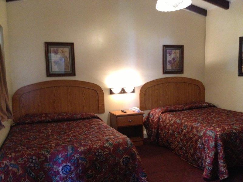 El Patio Motel - Studio City, CA