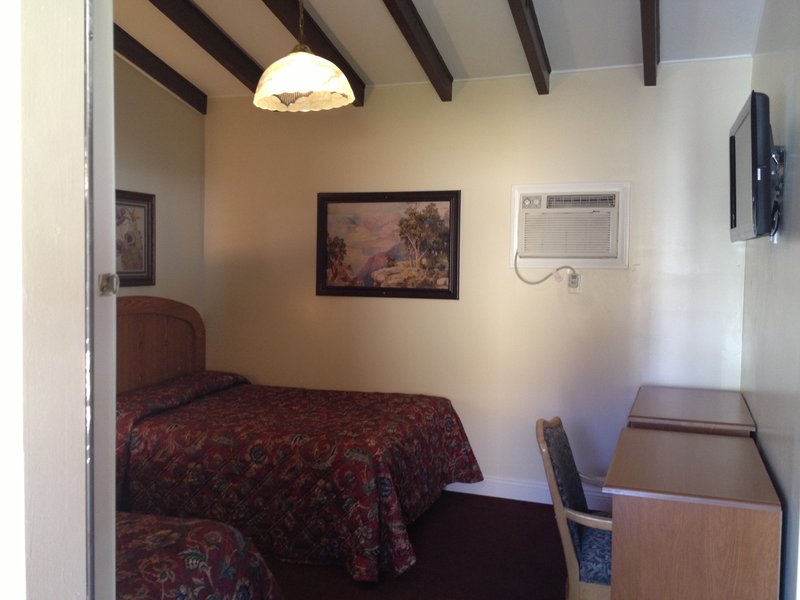 El Patio Motel - Studio City, CA