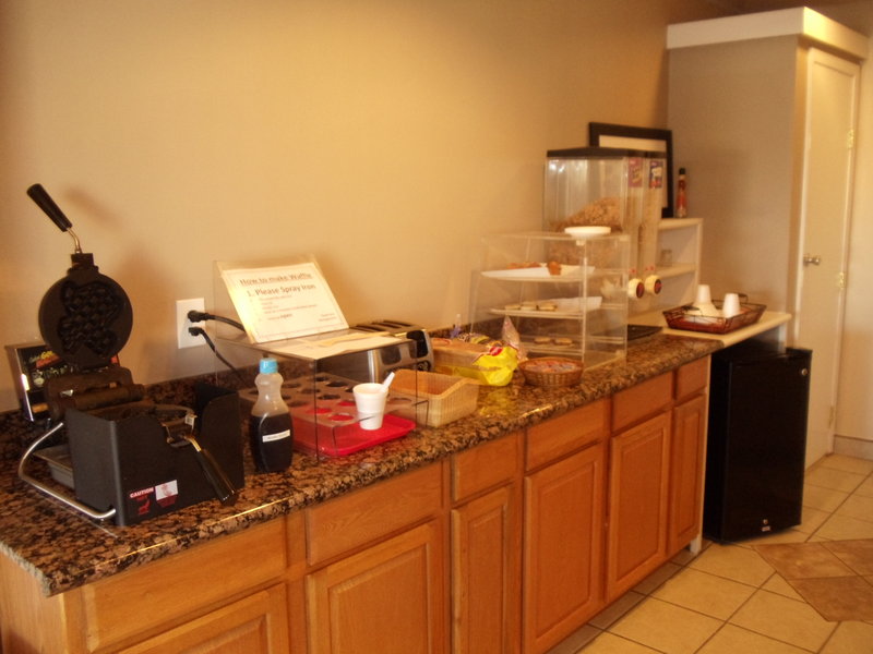 Economy Inn - Buffalo, TX