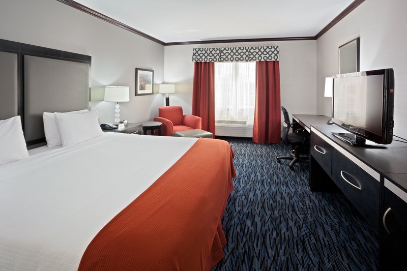 Holiday Inn Express CLEVELAND AIRPORT - BROOK PARK - Brook Park, OH