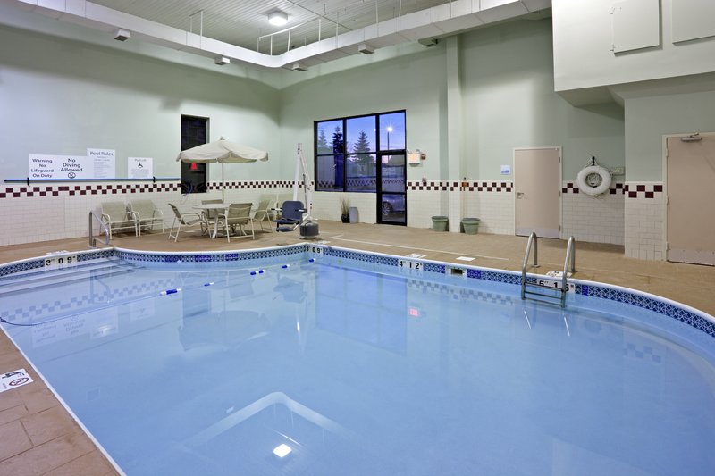 Holiday Inn Express CLEVELAND AIRPORT - BROOK PARK - Brook Park, OH