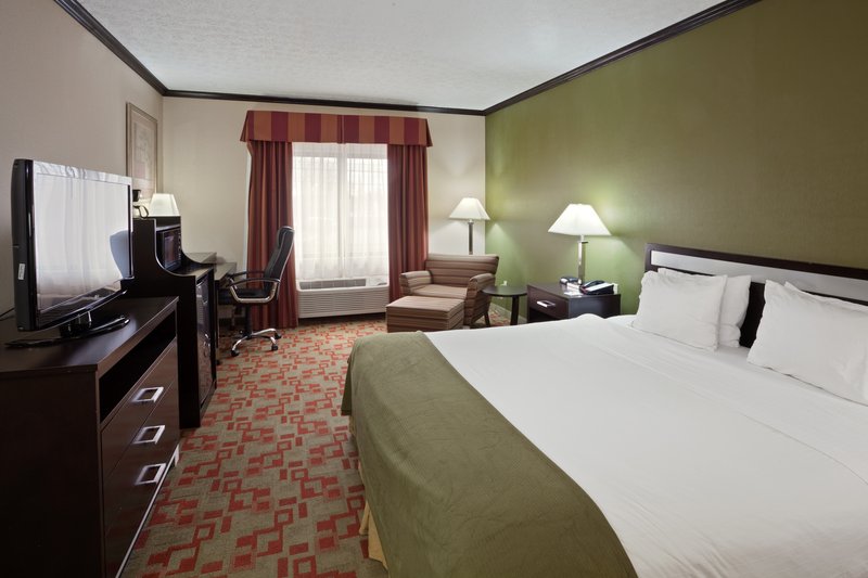 Holiday Inn Express CLEVELAND AIRPORT - BROOK PARK - Brook Park, OH