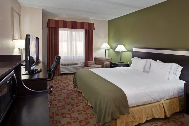 Holiday Inn Express CLEVELAND AIRPORT - BROOK PARK - Brook Park, OH