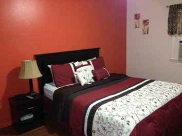 Laci's Country Inn - Knob Noster, MO
