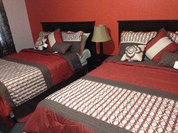 Laci's Country Inn - Knob Noster, MO