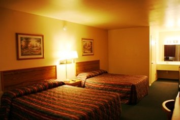 Riata Inn - Crystal City, TX