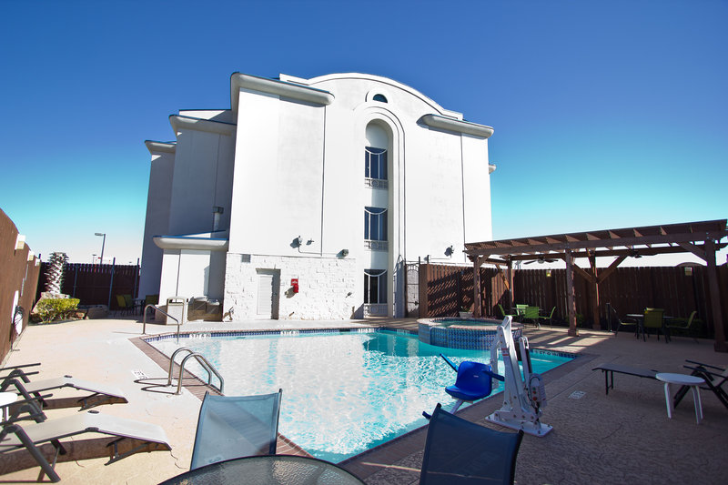 Holiday Inn Express & Suites BASTROP - Bastrop, TX