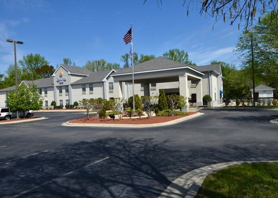 Comfort Inn - Clinton, NC