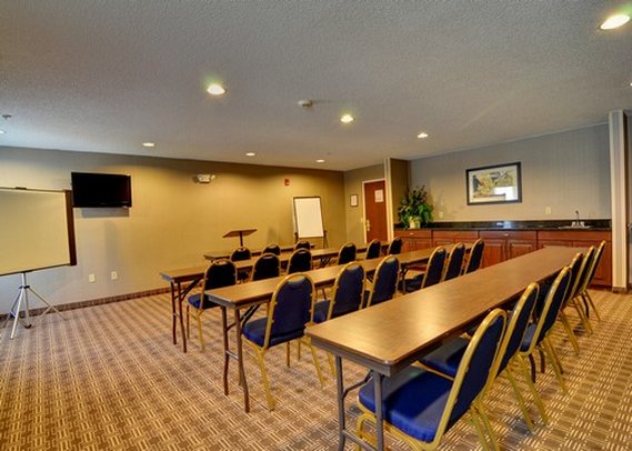 Comfort Inn - Clinton, NC