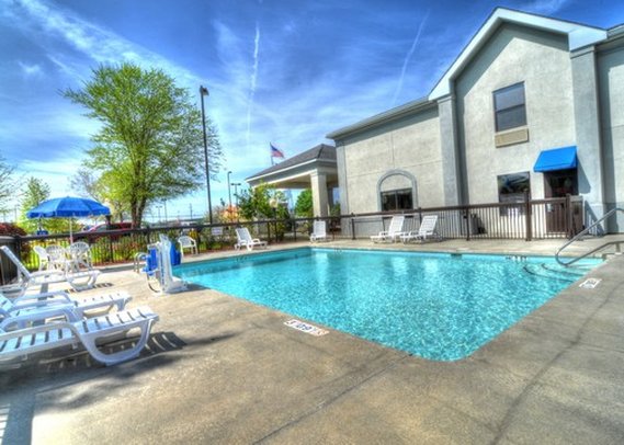 Comfort Inn - Clinton, NC
