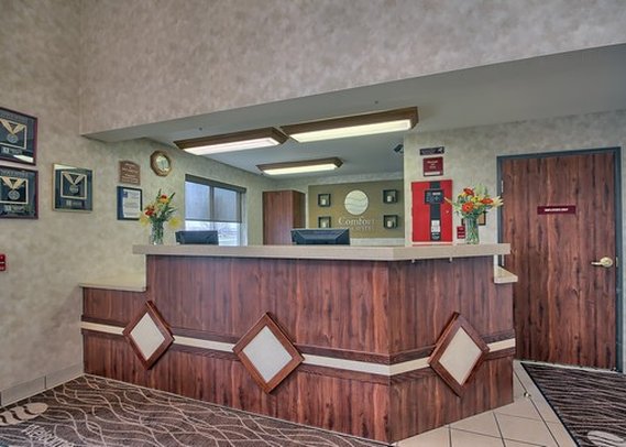 Comfort Inn & Suites - Fremont, OH