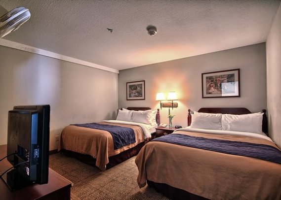 Comfort Inn & Suites - Fremont, OH