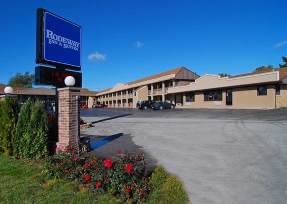 Rodeway Inn - La Grange, IL