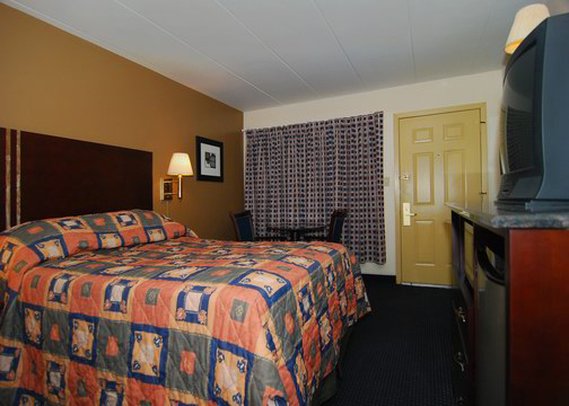 Rodeway Inn - La Grange, IL