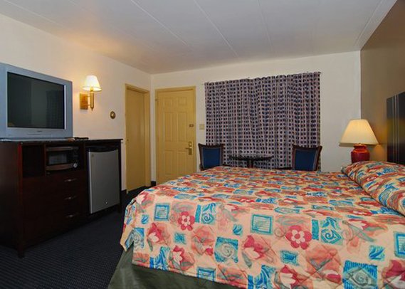 Rodeway Inn - La Grange, IL