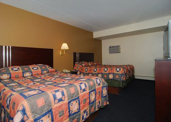 Rodeway Inn - La Grange, IL