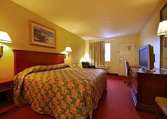 Econo Lodge - Chesapeake, VA