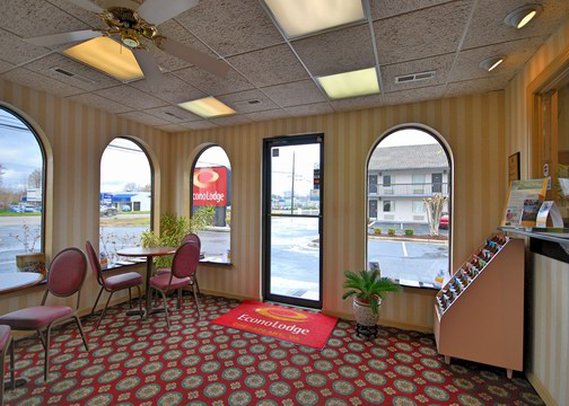 Econo Lodge - Chesapeake, VA