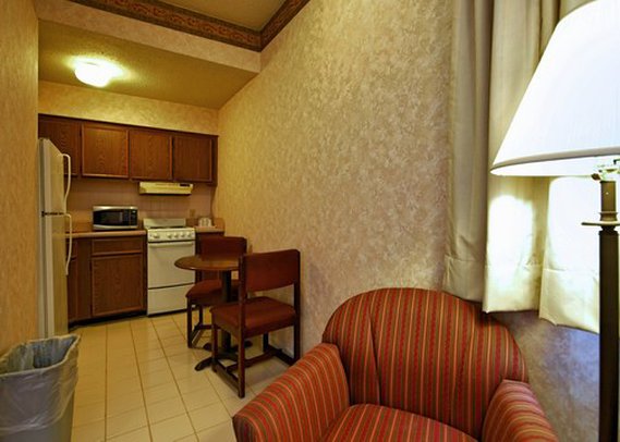 Econo Lodge - Chesapeake, VA