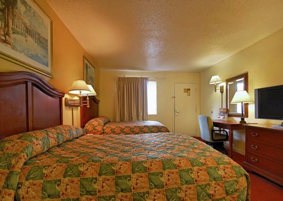 Econo Lodge - Chesapeake, VA