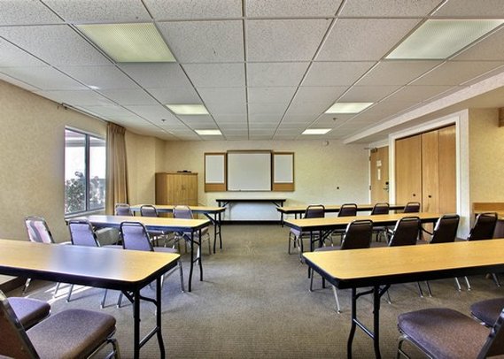 Sleep Inn & Suites Lancaster County