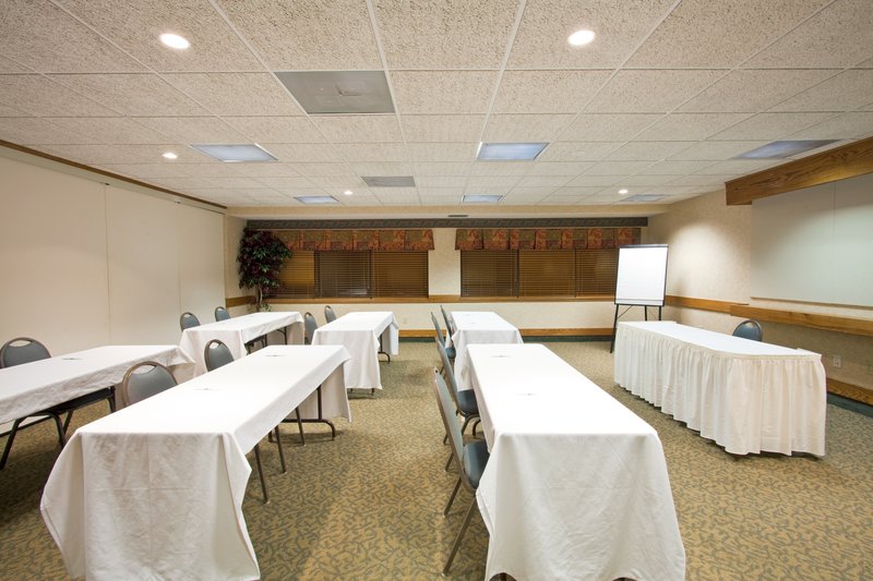 Country Inn & Suites By Radisson Mishawaka In - Mishawaka, IN