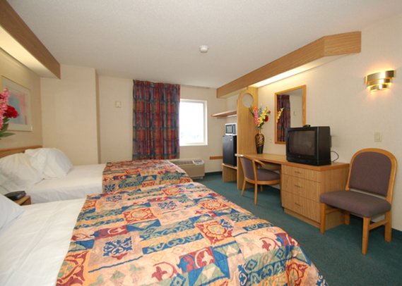 Rodeway Inn - Willington, CT