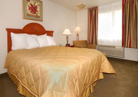 Quality Inn - Huron, SD