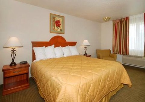 Quality Inn - Huron, SD