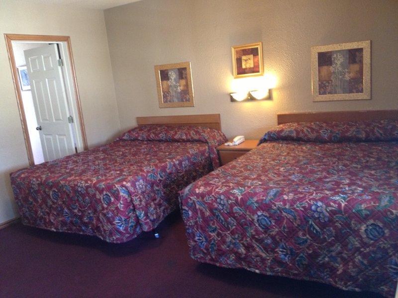 Nite Inn - Studio City, CA