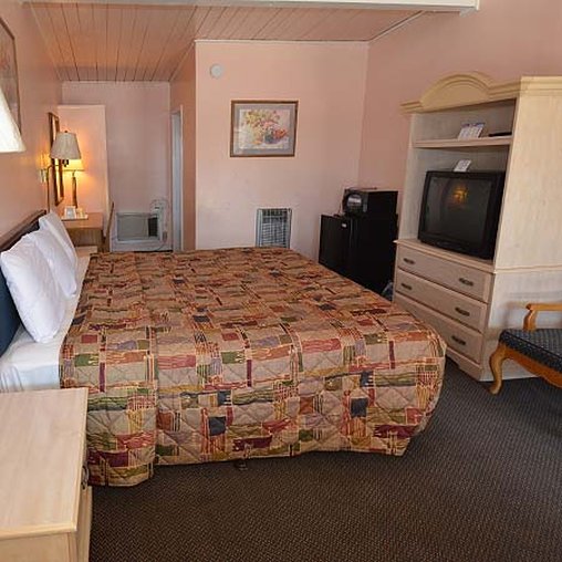 American Inn Express - Red Bluff, CA