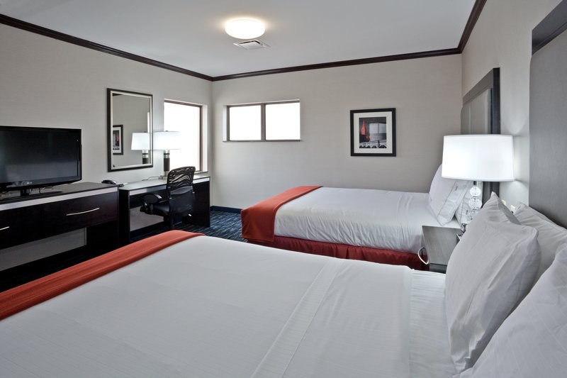 Holiday Inn Express CLEVELAND AIRPORT - BROOK PARK - Brook Park, OH